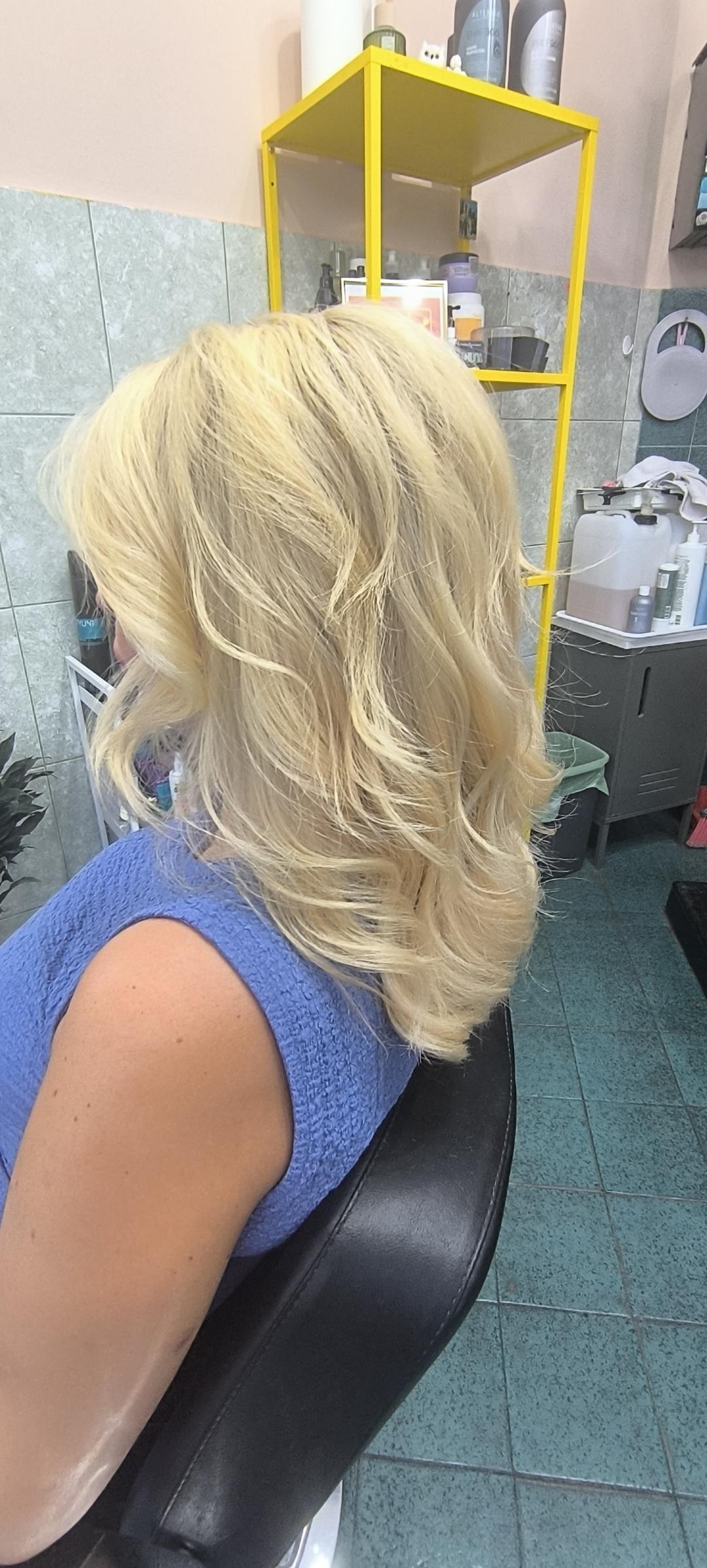 Botox kose Ego Bond proteinski tretman za oporavak kose - Candy S, Novi Sad Botox kose Frizerski saloni Botox kose, Novi Sad, Sajmište, Detelinara, Banatić