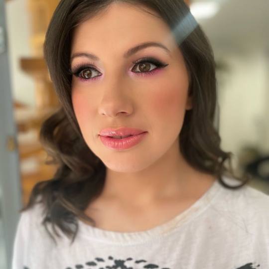 Studio Adore #novisad Make-up / šminkanje Profesionalno šminkanje profesionalno šminkanje