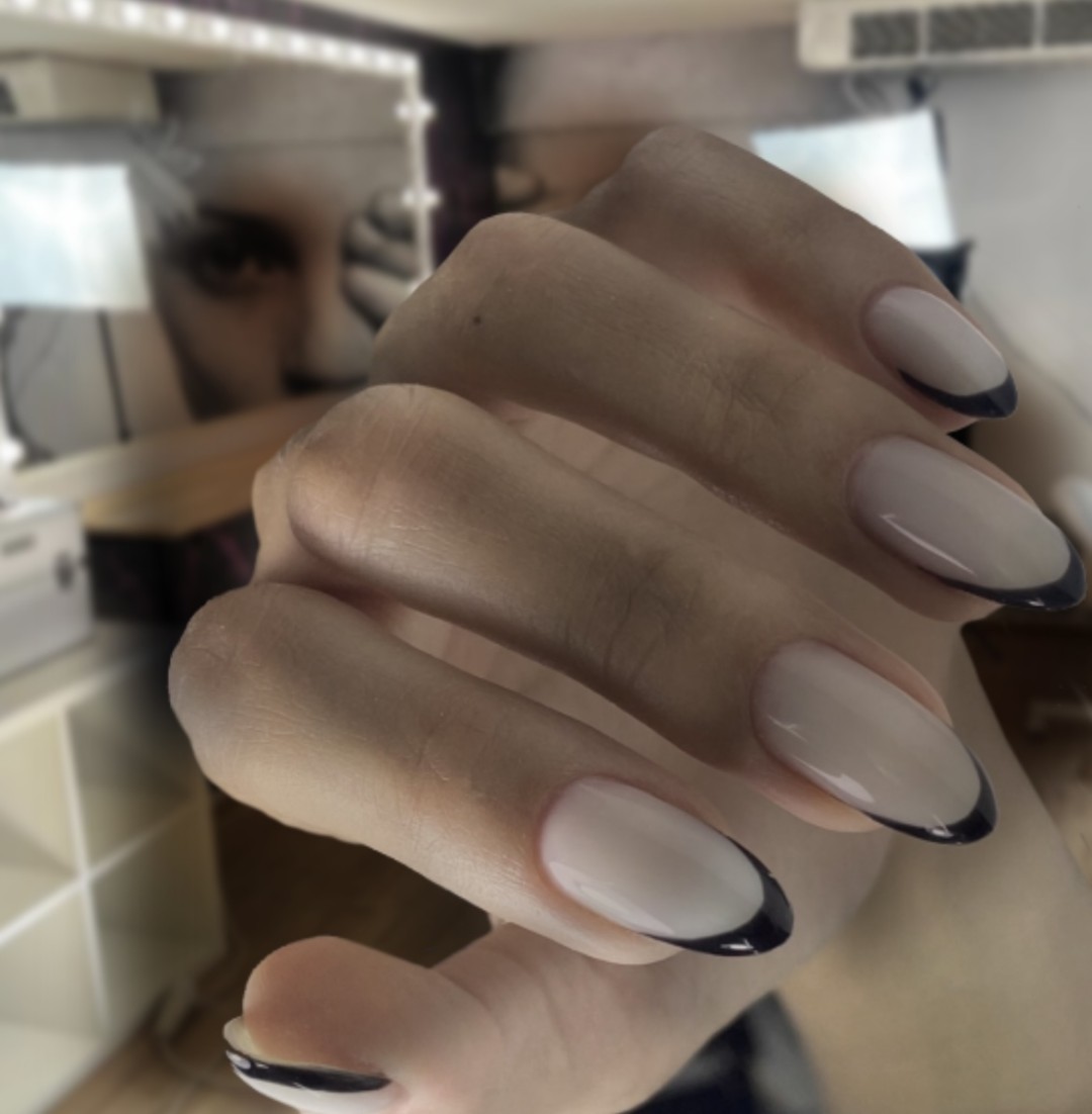 Izlivanje noktiju gelom - M dužina - Nikita studio, Beograd Izlivanje noktiju Nokti Izlivanje noktiju, Beograd, Vračar, Čubura, Crveni krst