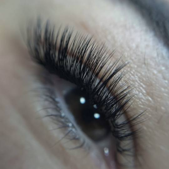 Super stil Marija #zrenjanin Nadogradnja trepavica Nadogradnja trepavica - ruski volumen