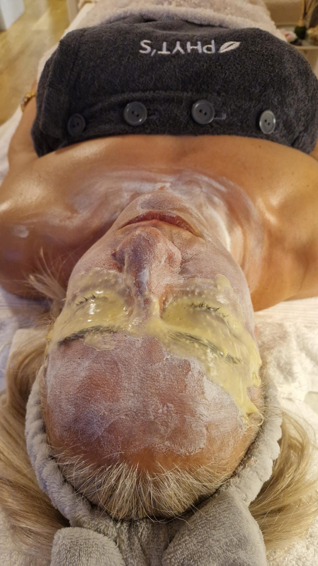 Phyt's tretman - aromalliance anti-age oligo-vital - Glow Holistic Studio, Beograd Masaža lica Lice Masaža lica, Beograd, Novi Beograd blokovi, Belville, Savski kej