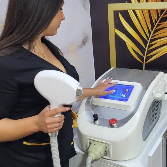 Škorpion Beauty #beograd Laserska epilacija Laserska epilacija celih nogu - za dame Potpuno bezboln