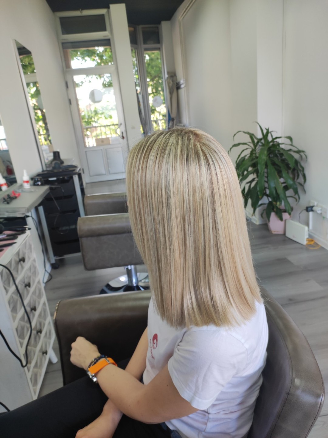 Radionica za šišanje po meri #beograd Pramenovi Pramenovi / Balayage/Babylight sa olaplex zastitom - kosa srednje dužine