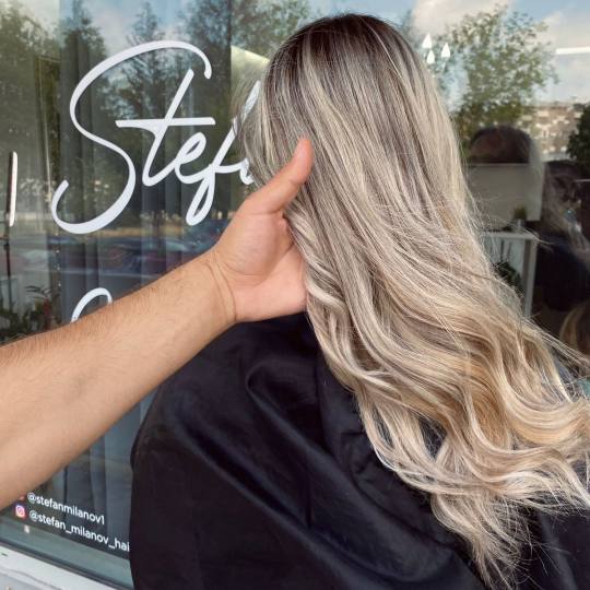 Studio Stefan Milanov #beograd Pramenovi frizersko/kozmeticki salon Pramenovi na foliju - kosa sredn