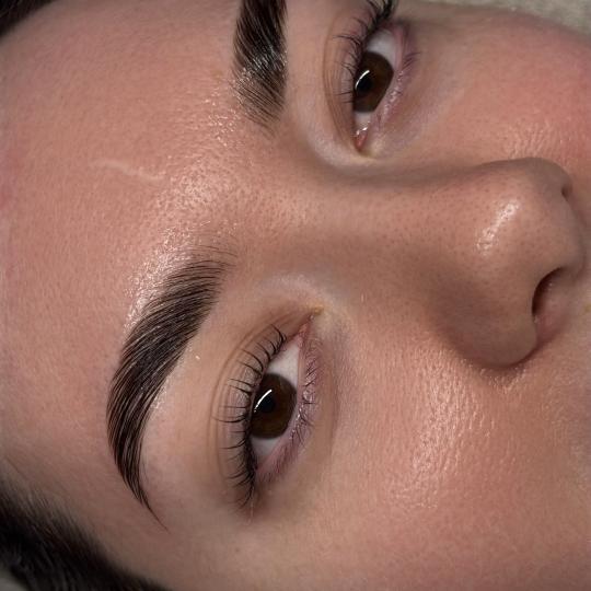 Aora #novisad Trepavice Combo lash + brow lift