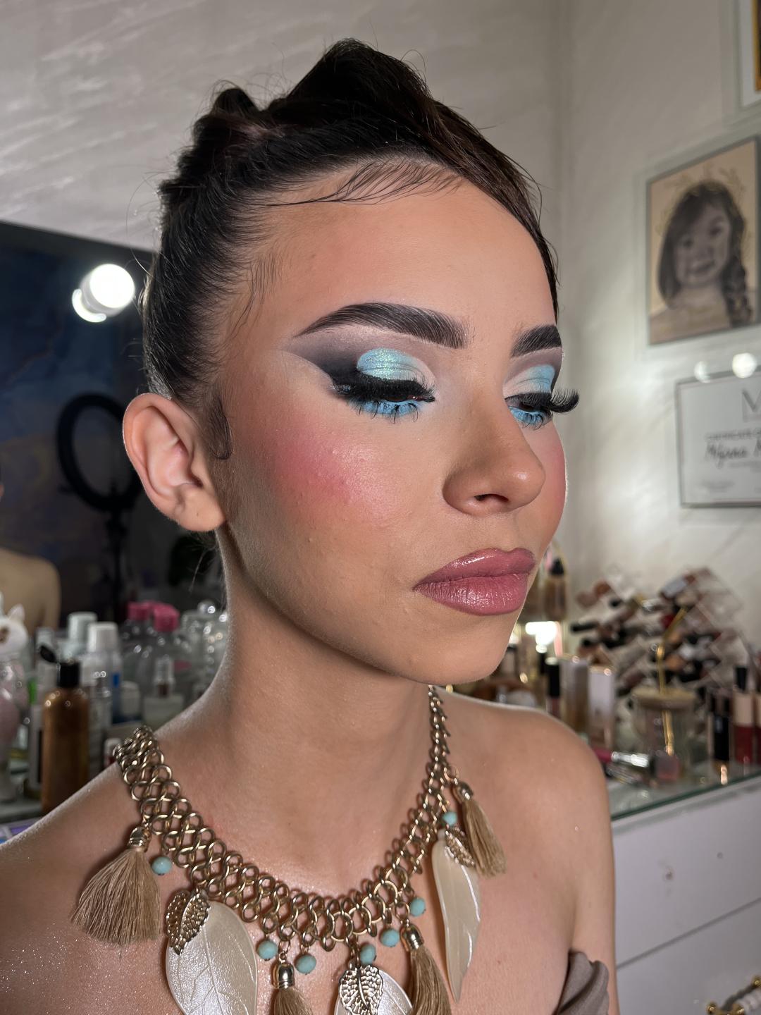 Golden beauty by Mimi #nis Make-up / šminkanje Profesionalno šminkanje + veštačke trepavice