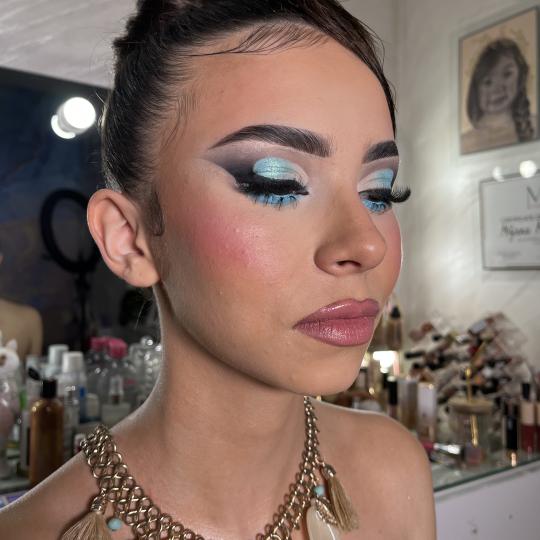 Golden beauty by Mimi #nis Make-up / šminkanje Profesionalno šminkanje + veštačke trepavice Radj