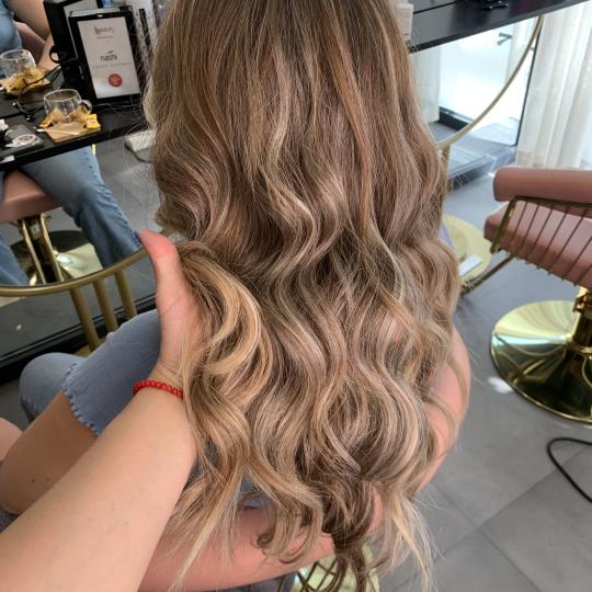 Beauty Industry Women1 #beograd Pramenovi Pramenovi / Balayage / Ombre + feniranje - duga kosa