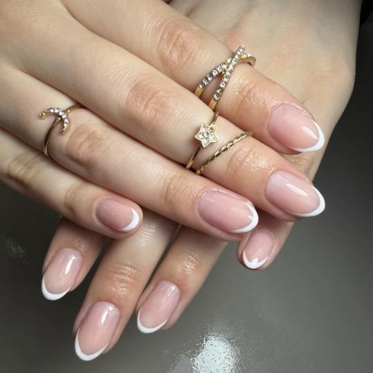 Studio Popov #beograd Ojačavanje noktiju Ojačavanje prirodnih noktiju gelom