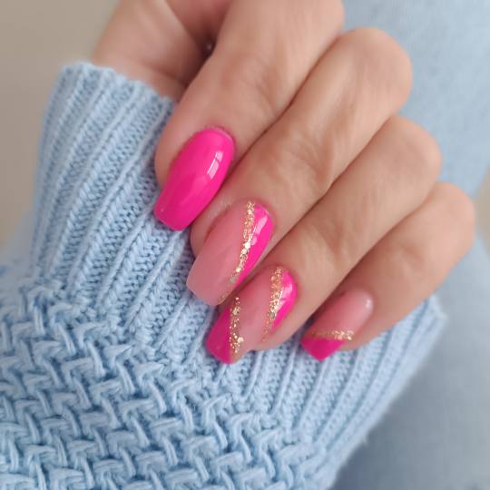 Taci nail art #beograd Korekcija noktiju Korekcija izlivanja / nadogradnje noktiju