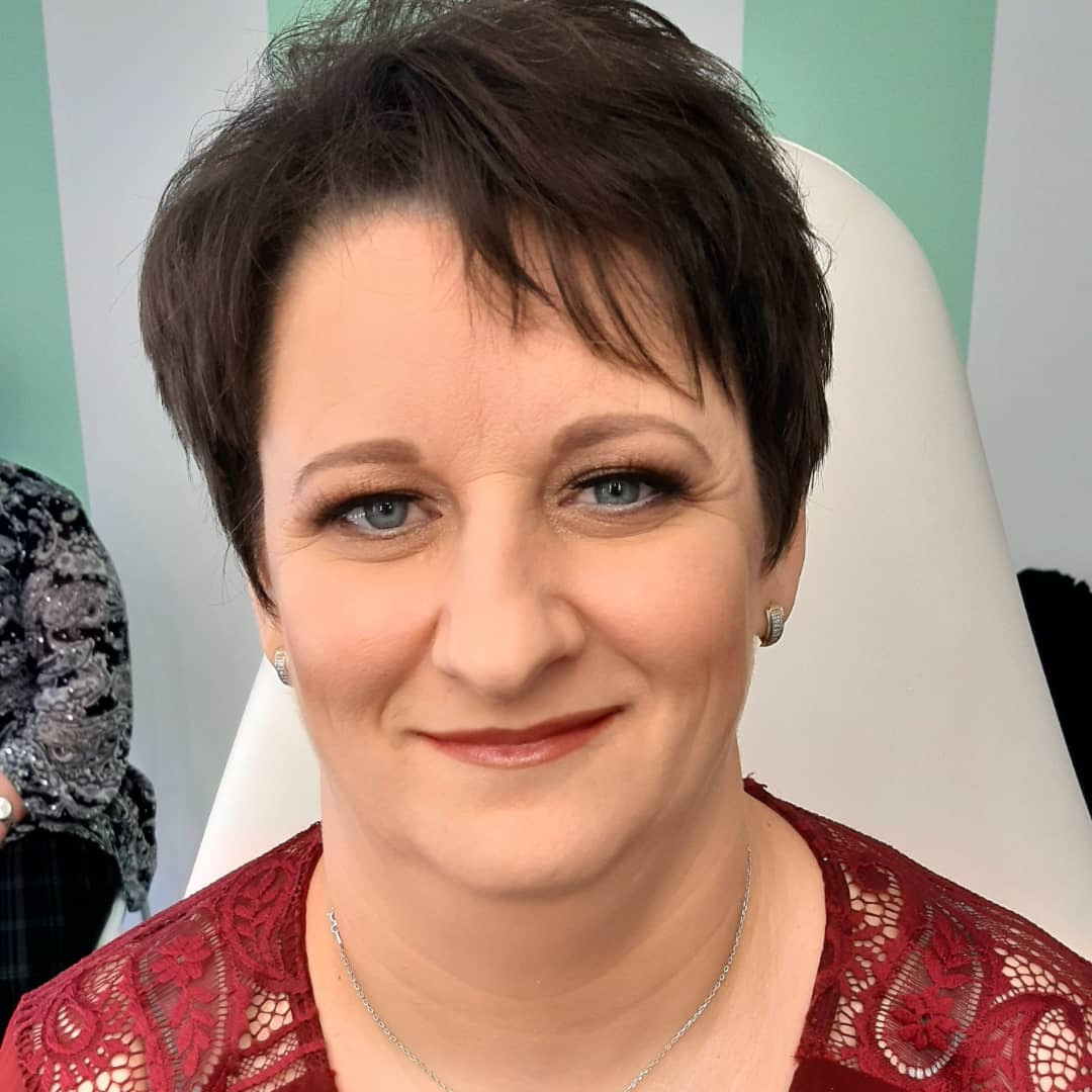 Albina Unisex Studio Lepote #temerin Make-up / šminkanje Profesionalno šminkanje + veštačke trepavice