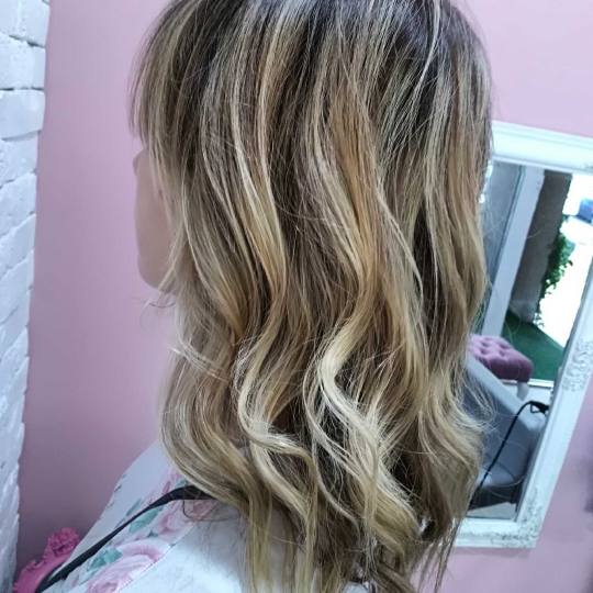 Express Beauty #beograd Feniranje i stilizovanje Lokne na presu / kupa /  figaro sa pranjem kose - k