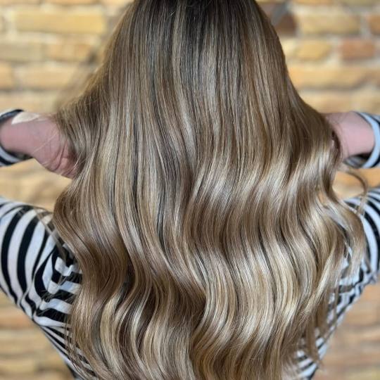 Vanity Hair #beograd Pramenovi Balayage / Pramenovi + preliv + feniranje - duga kosa - TOP Master