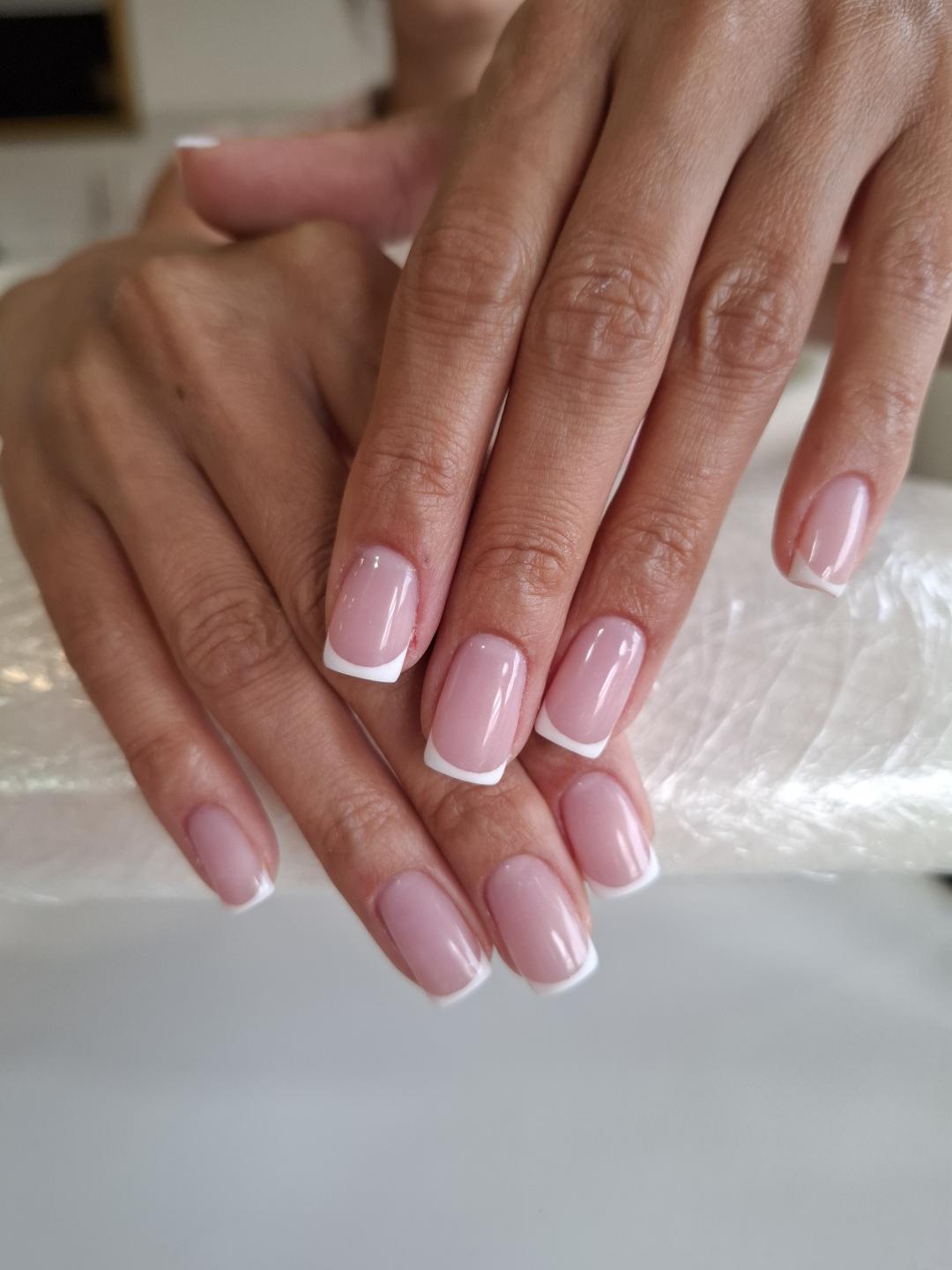 Rubber baza - Voyage beauty, Beograd Ojačavanje noktiju Nokti Ojačavanje noktiju, Beograd, Zvezdara