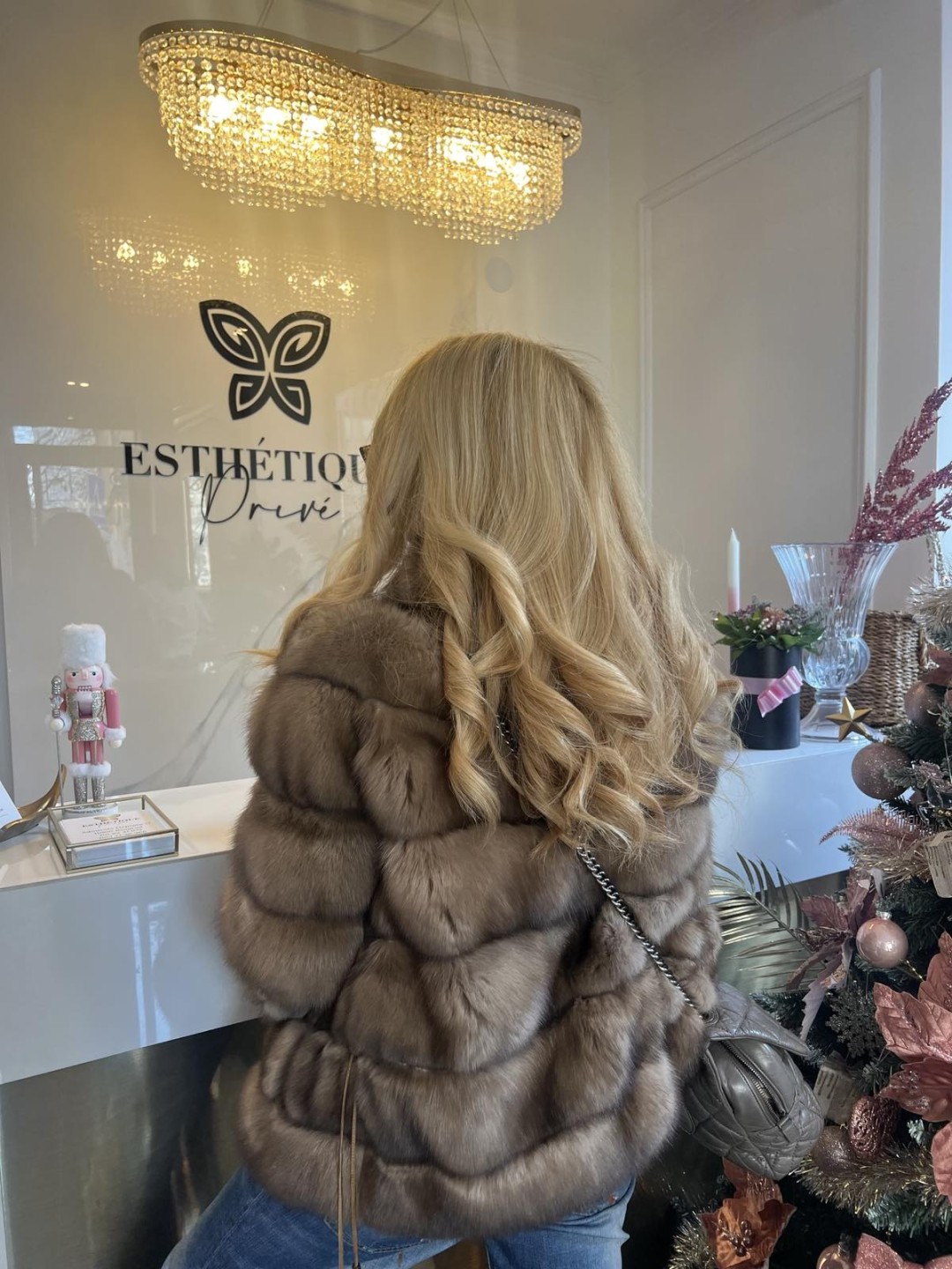 Esthetique Privé #beograd Uvijanje, lokne i talasi Hollywood talasi - duga kosa