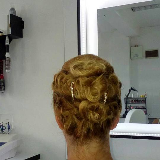 Lida and Dolls #krusevac Pletenice, kike, punđe Punđa - sve dužine kose pundja