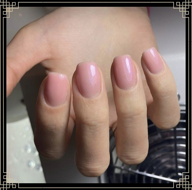 Diamonds & Pearls Beauty Studio #beograd Gel lak Ruski manikir + ojačavanje prirodnih noktiju gelom - S dužina noktiju