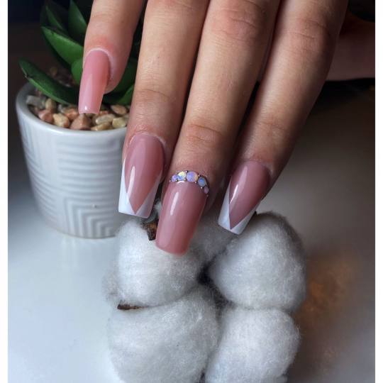 Monami beauty #beograd Izlivanje noktiju Izlivanje noktiju L - dužina