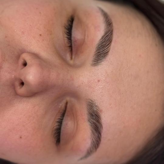 Choco Love #beograd Obrve Brow lamination Prirodno podignute, punije i definisane obrve bez svakodne