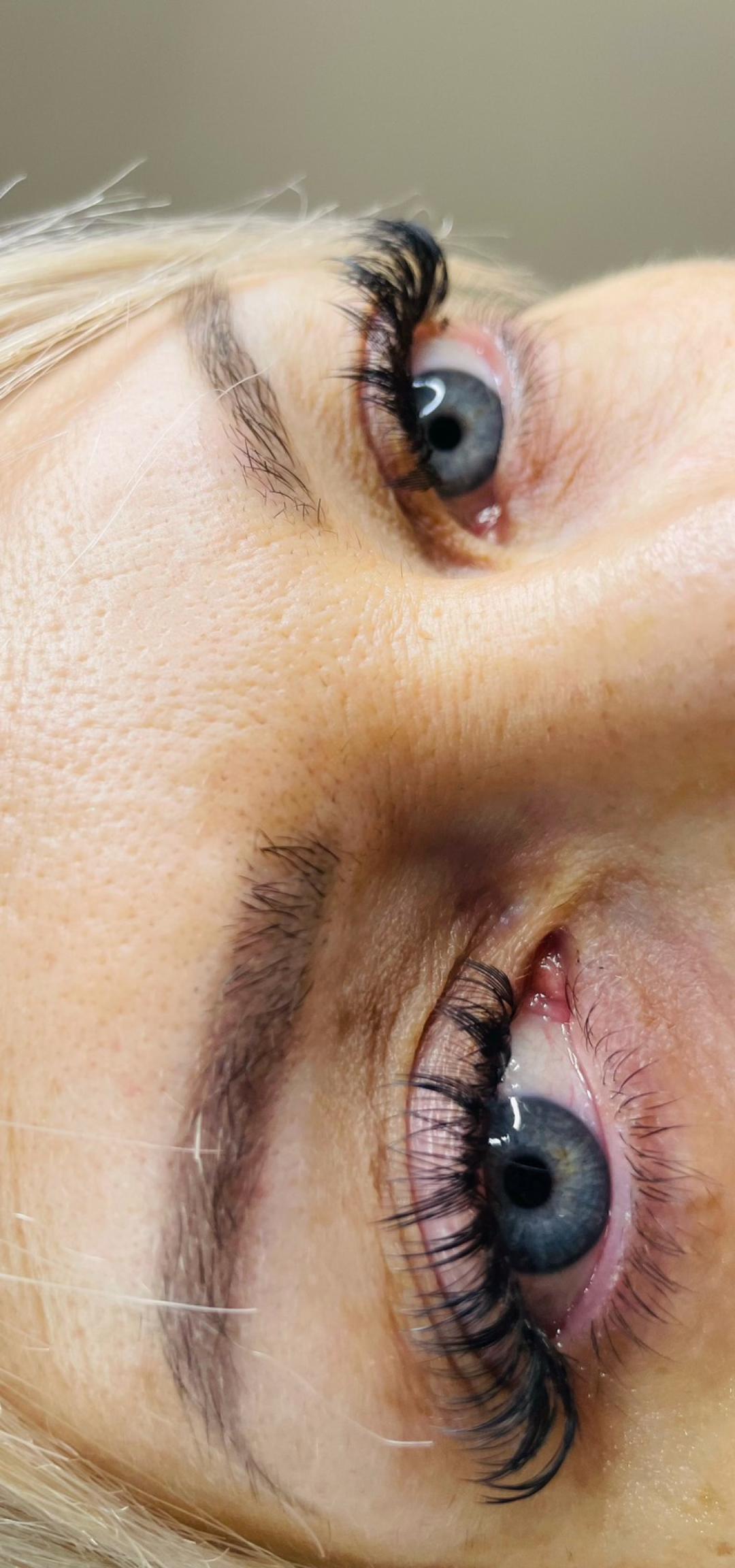 Blinka Beauty Studio #nis Nadogradnja trepavica Nadogradnja svilenih trepavica - hibrid