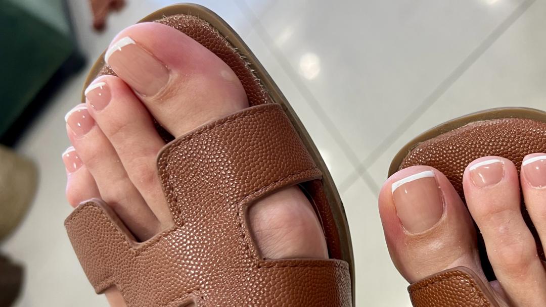 Aparatni pedikir sa profi diskom + gel lak - Pupuxfufu, Beograd Estetski pedikir Nokti Estetski pedikir, Beograd, Banovo brdo