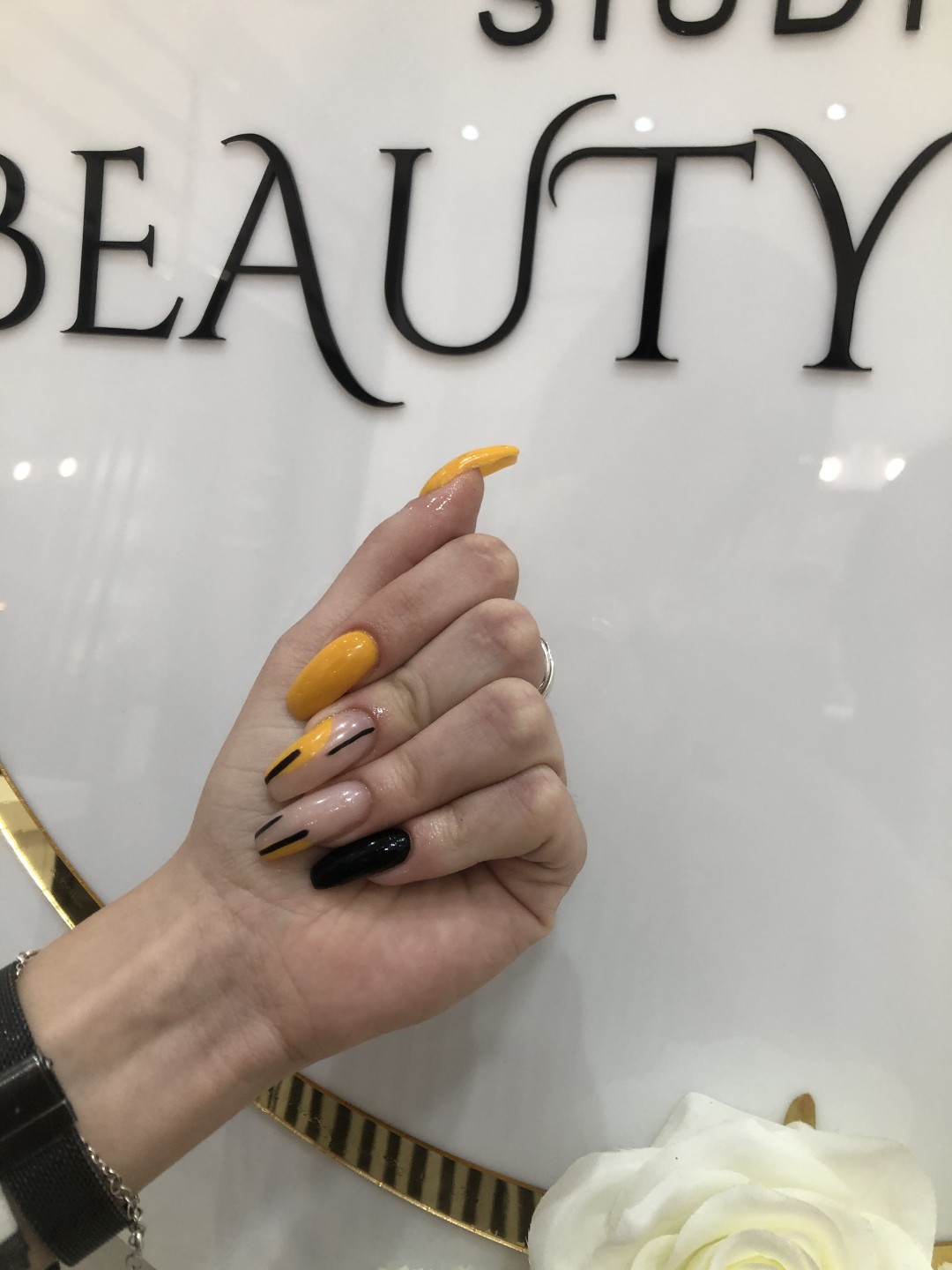 Studio Beauty Que #beograd Ojačavanje noktiju Ojačavanje prirodnih noktiju gelom