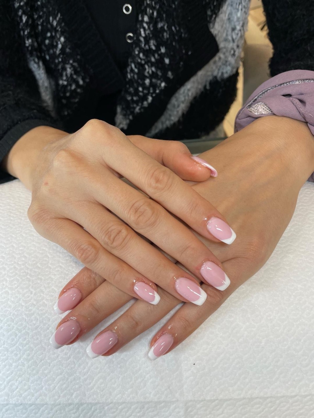 Bibi beauty centar #beograd Izlivanje noktiju Izlivanje noktiju gelom - kratki nokti