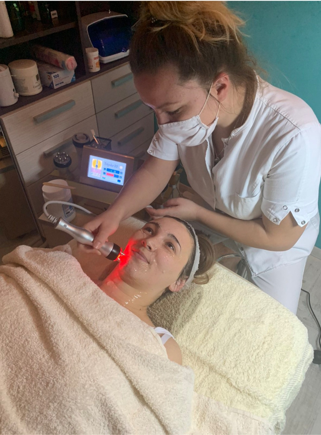 Mediva Estetik Centar #beograd Tretman lica Face up lifting - Paket od 5 tretmana