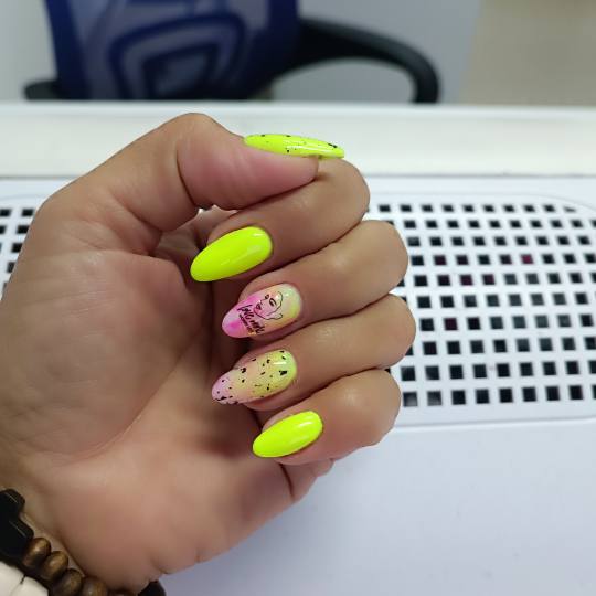 Taci nail art #beograd Ojačavanje noktiju Ojačavanje prirodnih noktiju gelom
