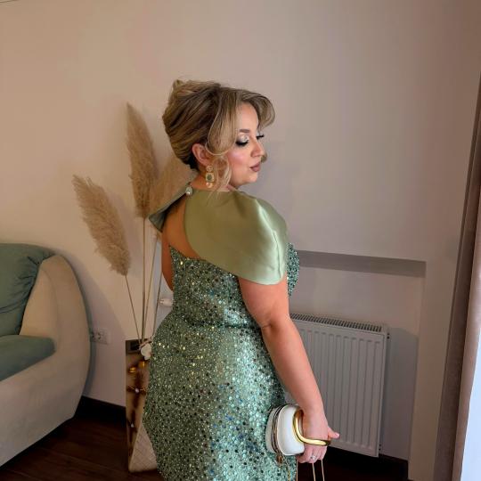 Golden beauty by Mimi #nis Svečane i frizure za svadbu Svečana frizura - punđa + detalji Frizersk