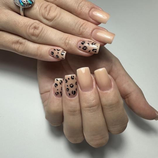 Princess beauty salon #nis Izlivanje noktiju Izlivanje noktiju gelom - S dužina
