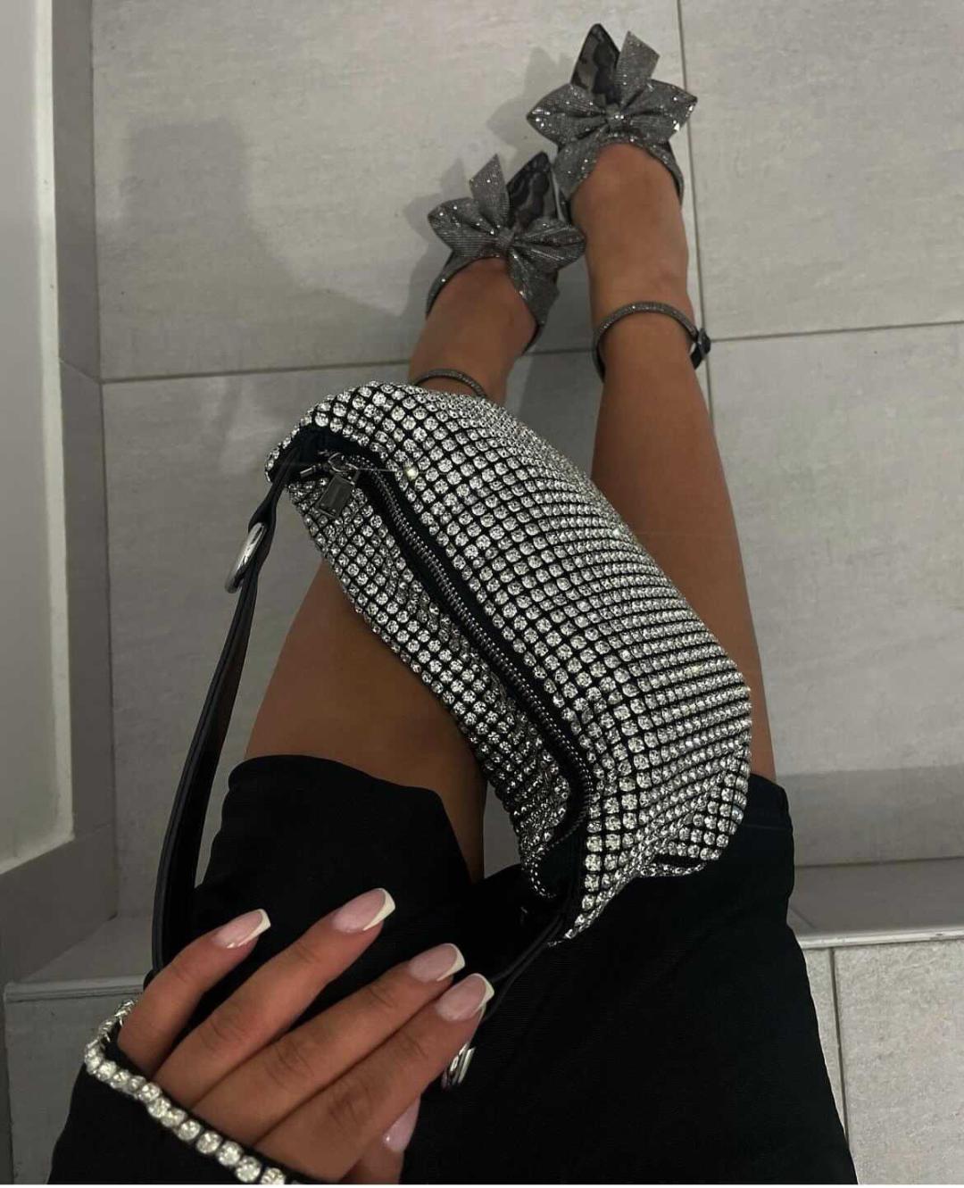 Korekcija izlivanja noktiju gelom - M dužina - Elle beauty center, Novi Sad Izlivanje noktiju Nokti Izlivanje noktiju, Novi Sad, Grbavica, Liman, Adamićevo