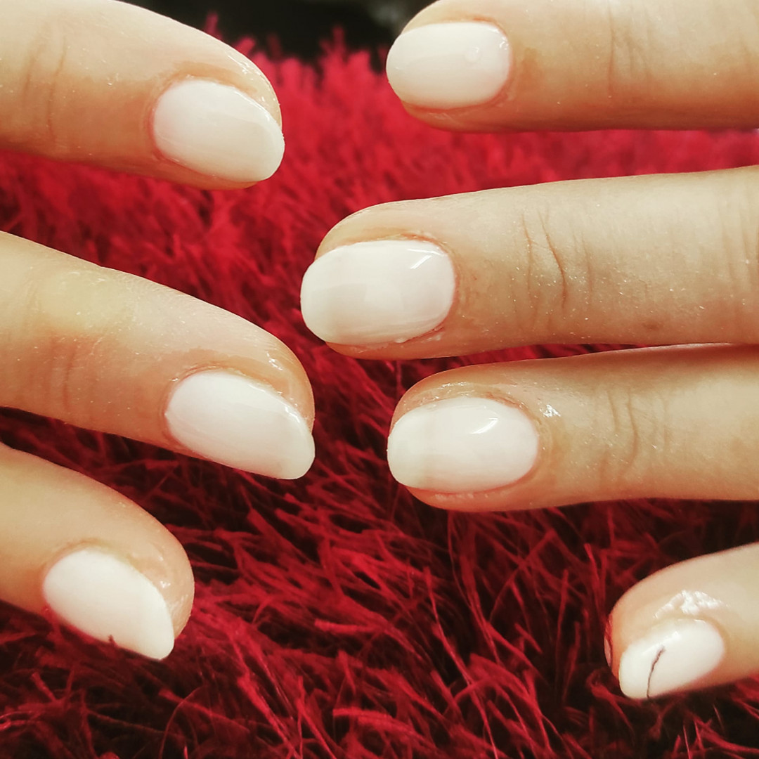 Gel lak - ruke - Studio Diva Lux, Niš Gel lak Nokti Gel lak, Niš, Medijana