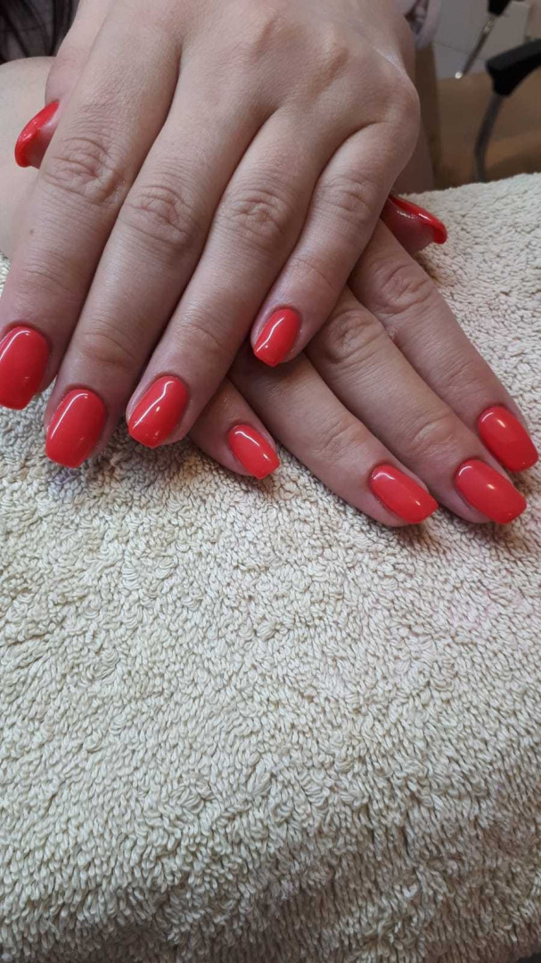 Bibi beauty centar #beograd Nadogradnja noktiju Nadogradnja noktiju tipsama
