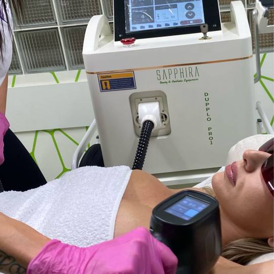 Touch + #beograd Laserska epilacija za topljenje masnih naslaga, skidanje celulita Laserska epilacij