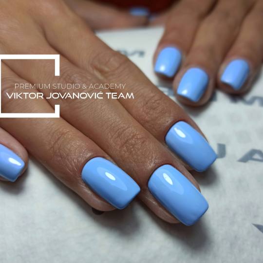BEAUTY CENTER Viktor Jovanović #subotica Izlivanje noktiju Korekcija noktiju - S velicina