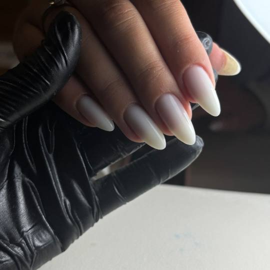 Beauty Corner TP #beograd Ojačavanje noktiju Rubber baza Ojacanje raber bazom