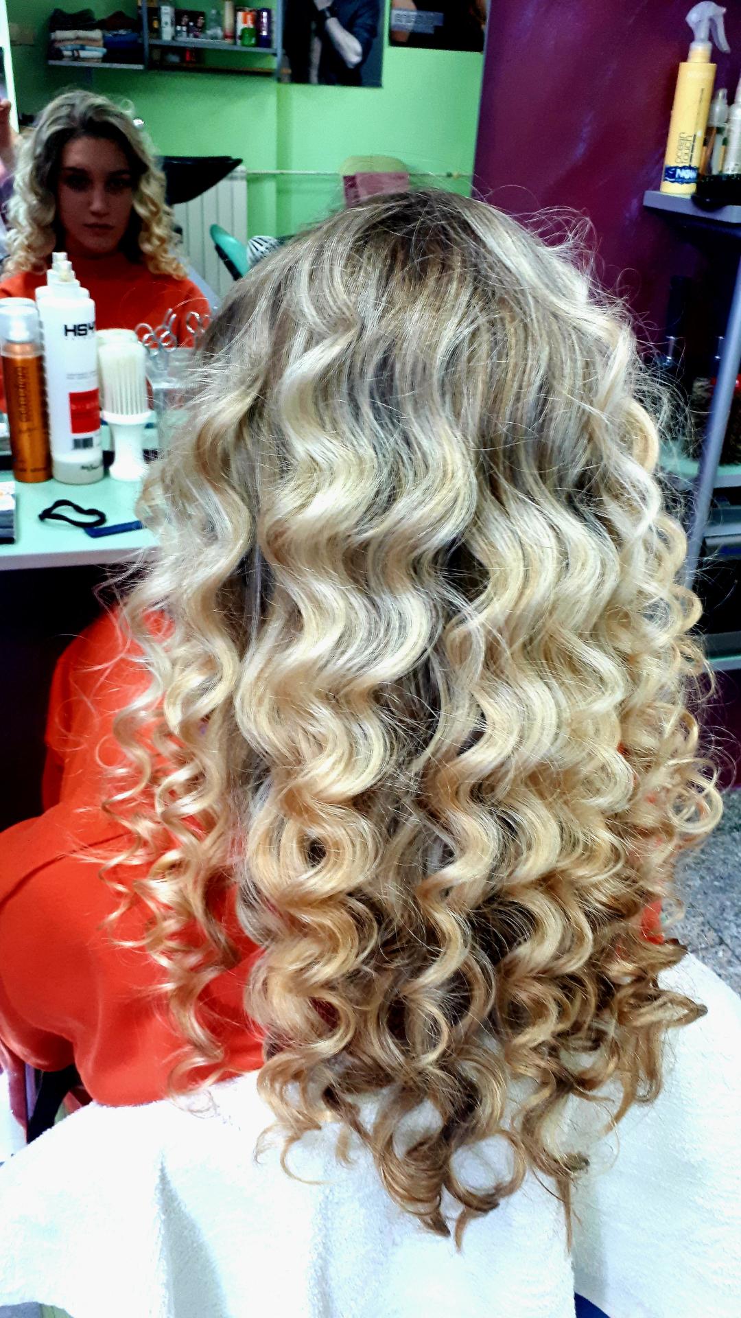 Studio M&J #beograd Feniranje i stilizovanje Feniranje na lokne - ekstra duga kosa