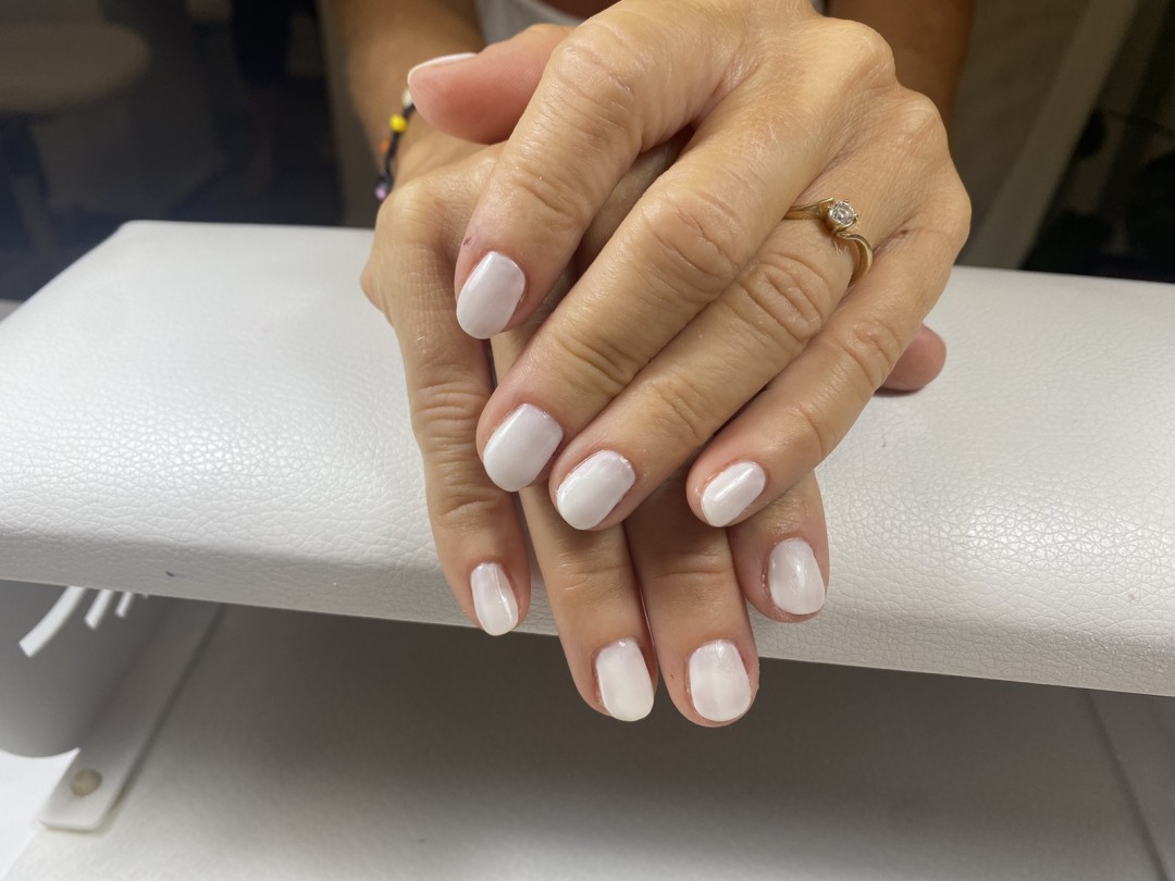 Monstera beauty salon #beograd Manikir Manikir + gel lak