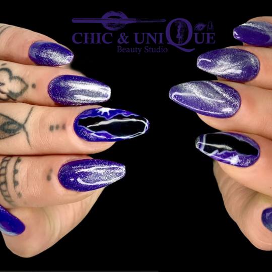 Chic & Unique Beauty Studio #beograd Ukrašavanje noktiju Crtanje po noktima... ???‍? Nail art
