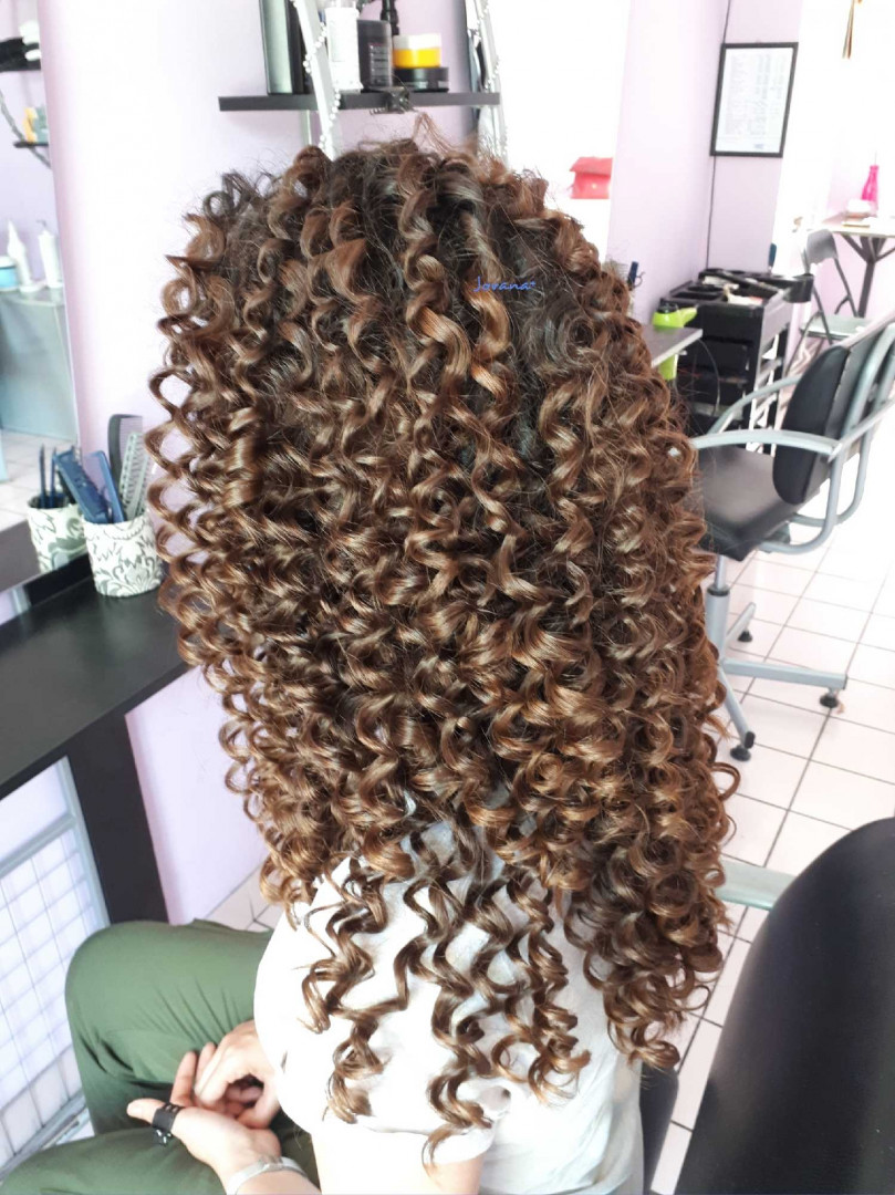 Jovana + #beograd Uvijanje, lokne i talasi Afro lokne - duga kosa