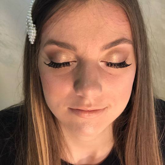 Mademoiselle Beauty #beograd Make-up / šminkanje Profesionalno šminkanje + veštačke trepavice