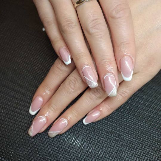 Right Beauty #beograd Ojačavanje noktiju Ojačavanje noktiju gelom dužina 1