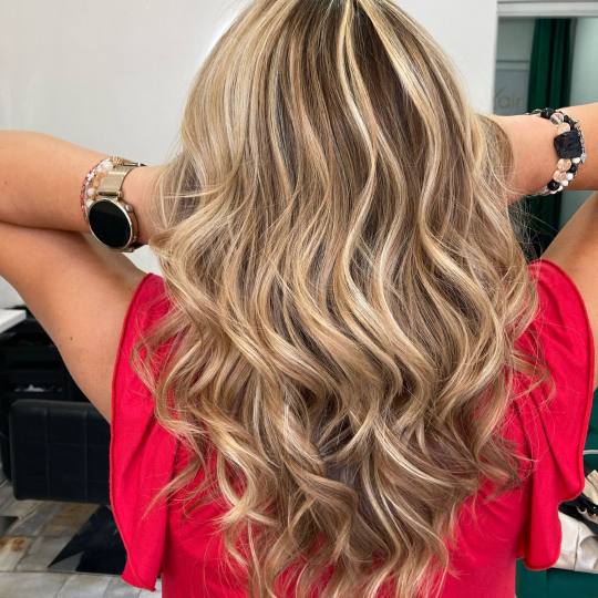 Atelje Glossy Hair #beograd Keratinski tretmani Pramenovi / balayage + Glossy tretman + feniranje - 