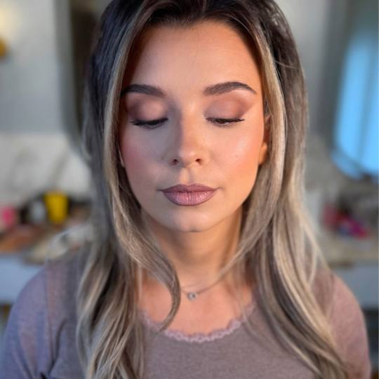 Ivana Vit #beograd Make-up / šminkanje Profesionalno šminkanje - dnevna šminka Dnevna šminka - j