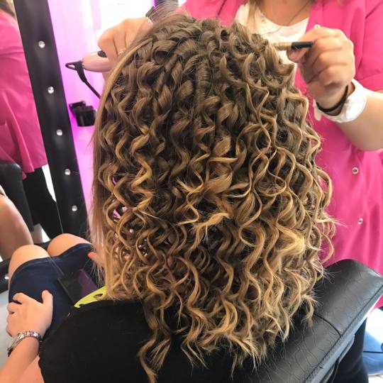 Plavi Anđeo #beograd Uvijanje, lokne i talasi Afro lokne - ekstra duga kosa