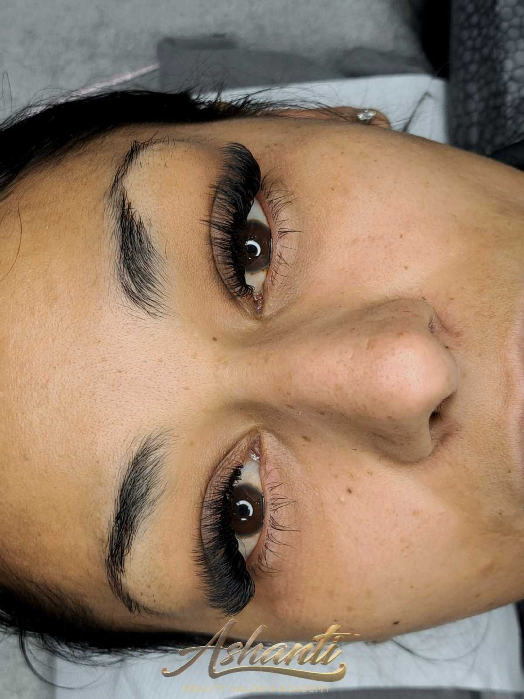 Ashanti Beauty Salon & Academy #beograd Nadogradnja trepavica Nadogradnja svilenih trepavica - mix metoda