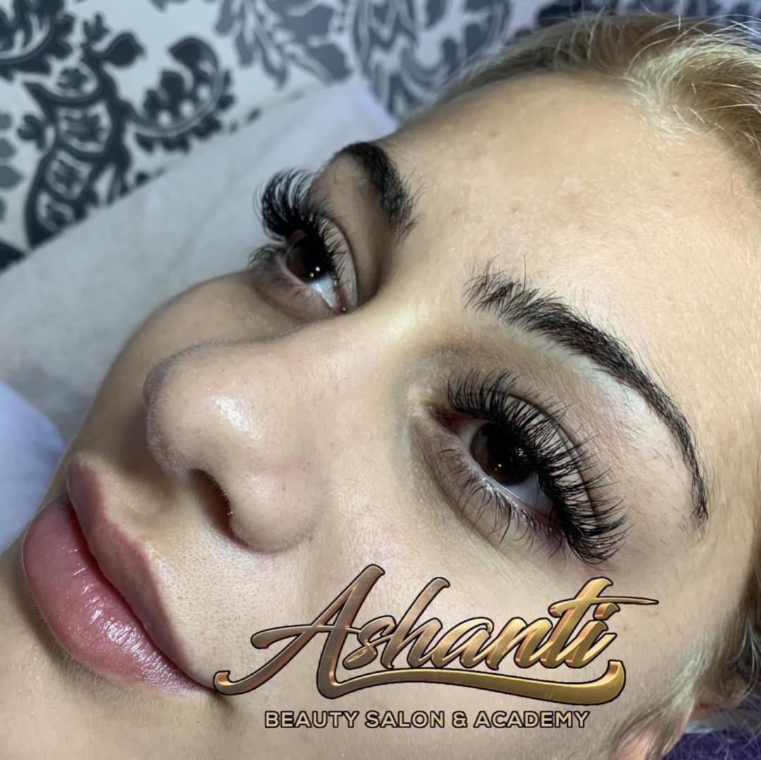 Nadogradnja svilenih trepavica - metoda 1 na 1 - Ashanti Beauty Salon & Academy, Beograd Nadogradnja trepavica Lice Nadogradnja trepavica, Beograd, Voždovac