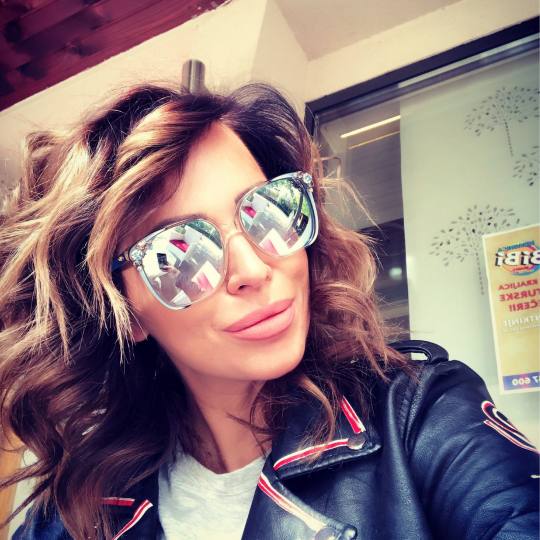 Bibi beauty centar #beograd Pramenovi Pramenovi na foliju u 1 / 2 boje / blanšem + preliv - kosa sr
