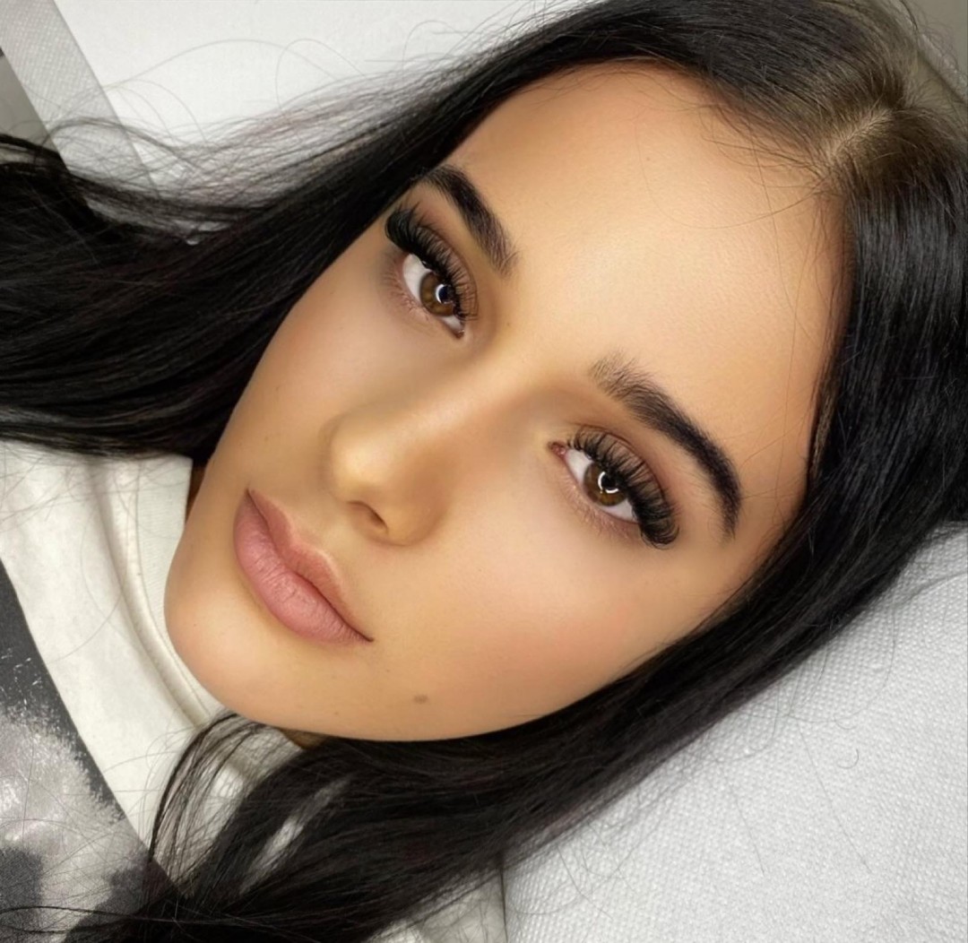 Mur beauty studio #beograd Nadogradnja trepavica Nadogradnja svilenih trepavica - ruski volumen